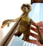 фигурка E.T. (Извънземното) – LJN Toys 1982 г. със светещ пръст - оригинална - ретро, снимка 1