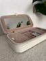 Кутия за бижута SONGMICS HOME, Органайзер за бижута с огледало, 10,1 x 20,7 x 6,4 см, Облачно бяло, снимка 1