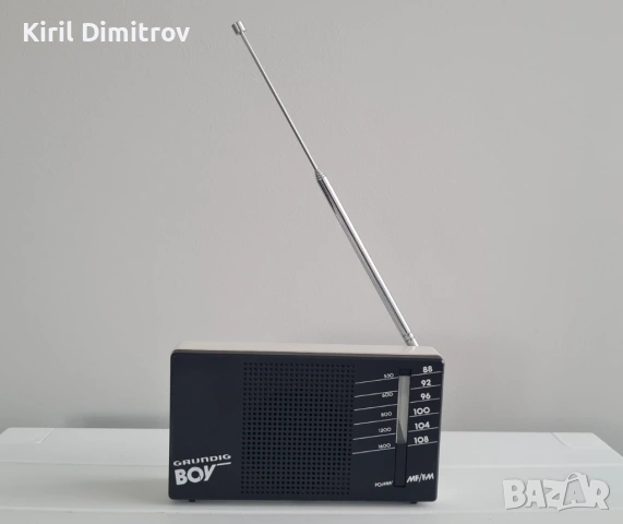 Grundig Boy 35 – ретро радио в отлично състояние, снимка 2 - Радиокасетофони, транзистори - 54024156