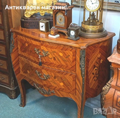 Антикварен комод
