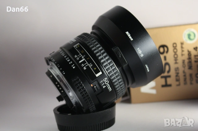 Nikon AF-Nikkor 50mm f/1,4 с HS-9 сенник и Nikkor 1,8/50 AF-Nikkor обективи, снимка 2 - Обективи и филтри - 54642653