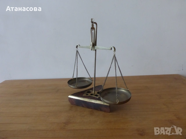 Бижутерска аптекарска везна месинг, снимка 3 - Антикварни и старинни предмети - 55164339