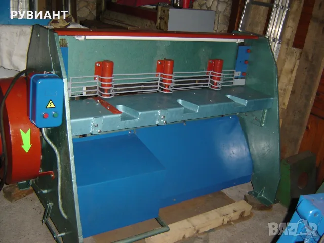 Ел.механична ГИЛОТИНА -1100 х 2.5мм, снимка 2 - Други машини и части - 39051527
