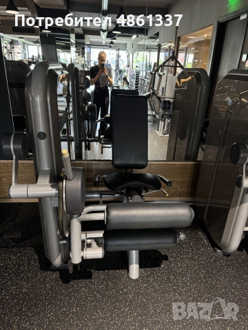 Leg Curl машина Technogym — отлично състояние