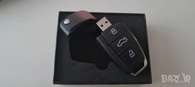 Флашка Ауди, снимка 3 - USB Flash памети - 55076494