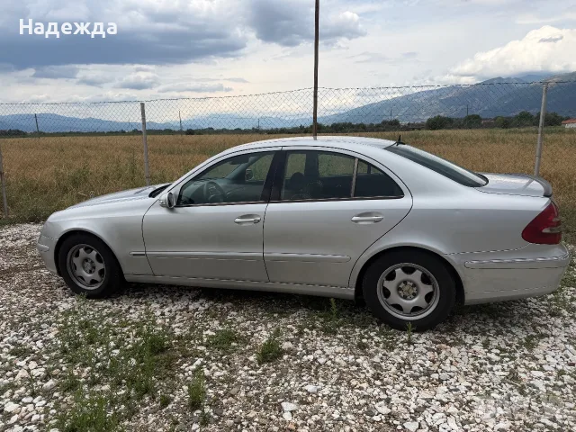 Mercedes-Benz E220, снимка 3 - Автомобили и джипове - 55427602