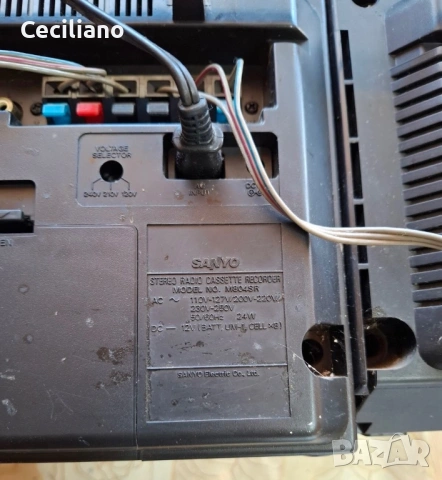 Радиокасетофон Sanyo M804SR, снимка 4 - Радиокасетофони, транзистори - 54456775
