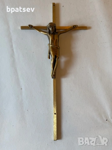 бронзово красиво разпятие