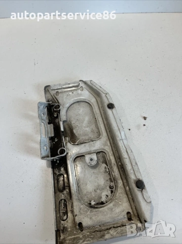 Капак на горивен резервоар бял за Mercedes Sprinter W906 2.2 CDI (2006-2012), снимка 2 - Части - 54206208