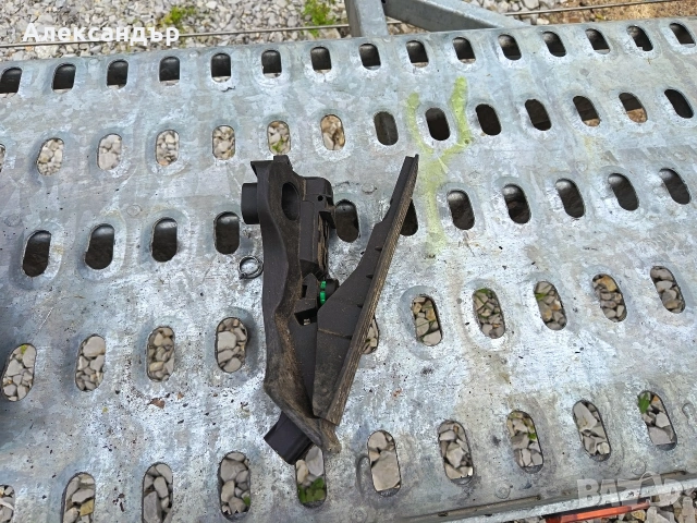 педал газ голф 5 бензин