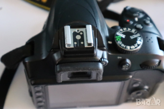 Фотоапарат Nikon D3400 + Обектив AF-P 18-105 мм VR, снимка 4 - Фотоапарати - 54711452