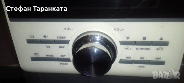 Радио тунер и CD player и антена си има, снимка 2 - Радиокасетофони, транзистори - 54595449