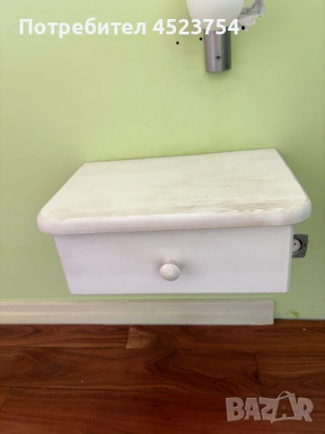 Нощно шкафче от чам