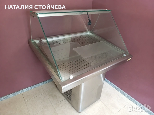 Хладилна витрина за риба / морски дарове - професионална