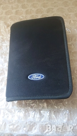 Чантичка с оригиналните книжки за форд фокус МК1 до 2004год. 