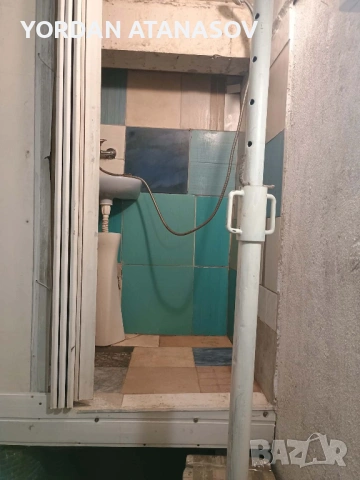 Продавам самостоятелна стая, снимка 3 - Гаражи и паркоместа - 54903184