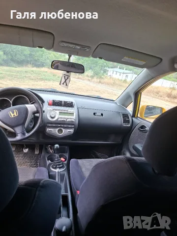 Продава се Honda jazz, снимка 5 - Автомобили и джипове - 55406912
