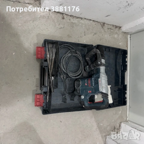 Електрически къртач Bosch GSH 5 CE, 1150 W, 8.3 J, в куфар + Комплект свредла , снимка 3 - Други машини и части - 54561842