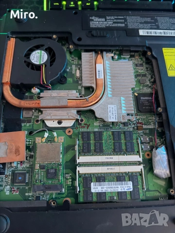Ретро лаптоп Fujitsu Siemens Amilo Xa 2528 – за части / целия, снимка 4 - Части за лаптопи - 54947428