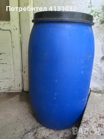 Продавам бидони 200 л