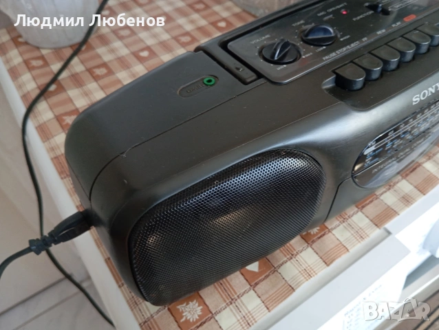 Радиокасетофон Sony CFS-B11L, снимка 4 - Радиокасетофони, транзистори - 54095475