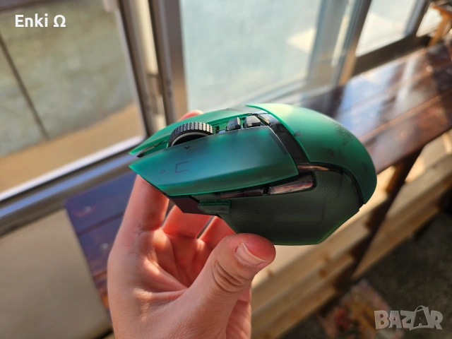 Razer Basilisk V3 Pro Phantom Green Edition Shell Swap, снимка 2 - Клавиатури и мишки - 55003434