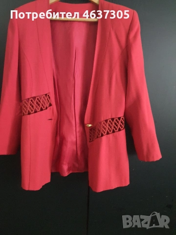 марково червено сако с дантела