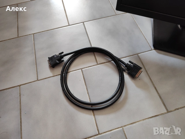 Монитор LG E2242T, снимка 5 - Монитори - 54992442