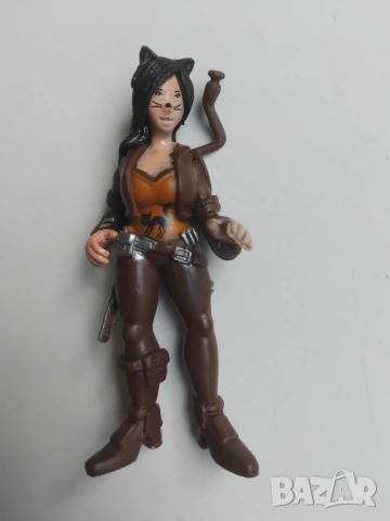 Жената Котка - фигурка