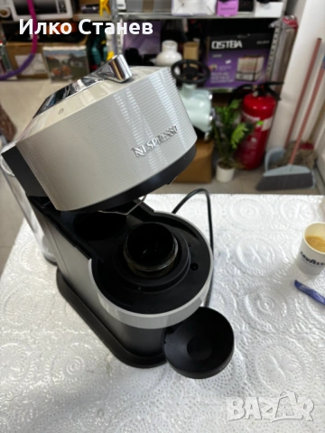 Кафемашина Nespresso, снимка 4 - Кафемашини - 54922203