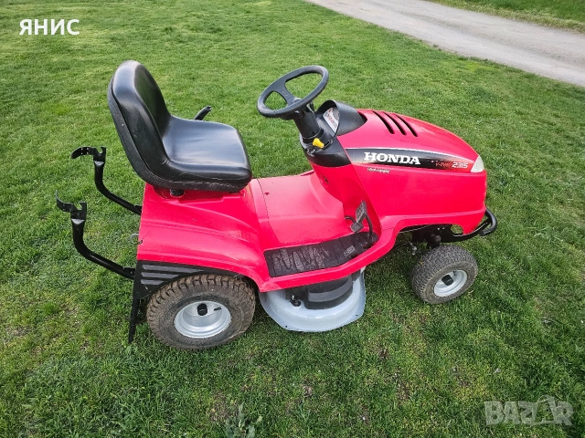 ТРАКТОРНА КОСАЧКА HONDA. ПЕРФЕКТНА , снимка 15 - Градинска техника - 54139470