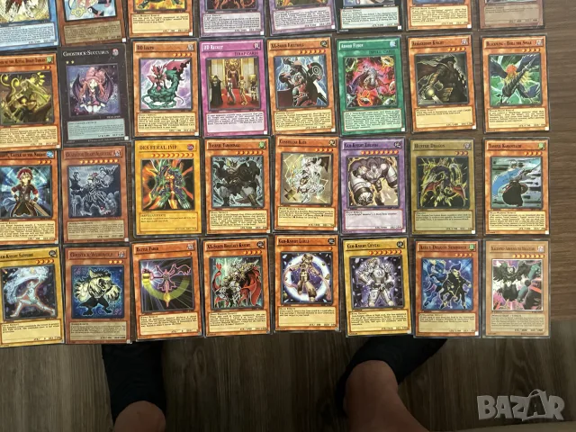 Карти Yu Gi Oh с кутия, снимка 4 - Карти за игра - 55605295