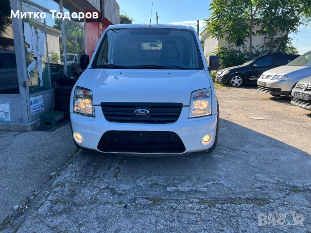 Форд Конект 1.8.90кс.Клима, снимка 8 - Автомобили и джипове - 53060620