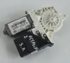 Задно Ляво Моторче Стъклоповдигач Шкода Октавия 2 Skoda Octavia II OEM 1K0959703J, снимка 1