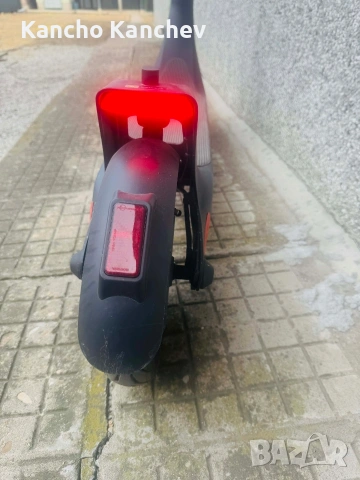 Xiaomi тротинетка – топ състояние, силна батерия, LED светлини, снимка 2 - Велосипеди - 54239044
