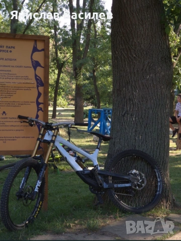 Колело YT Tues CF Pro Race