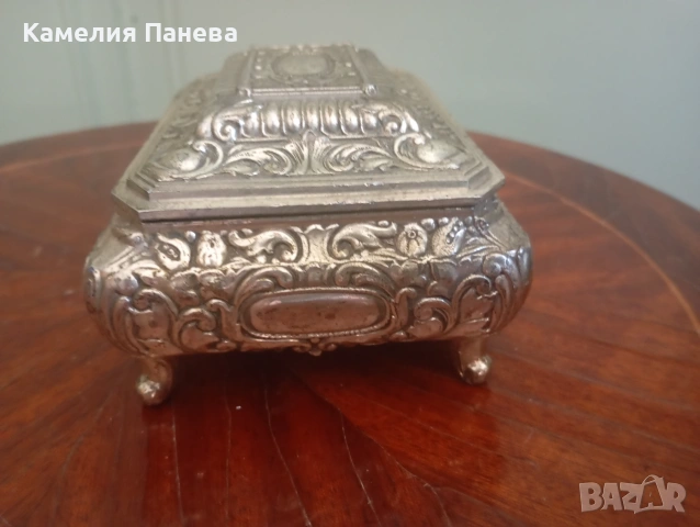 Винтидж кутия за бижута, снимка 4 - Други ценни предмети - 55141210