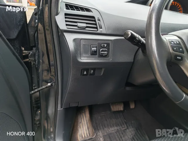 Продавам лек автомобил TOYOTA VERSO в отлично състояние, снимка 9 - Автомобили и джипове - 55377281