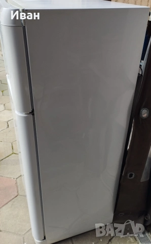 Продавам хладилник с камера indesit taan, снимка 8 - Хладилници - 54392840