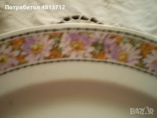 Винтидж голяма порцеланова чиния цветен флорален мотив по периферията., снимка 2 - Чинии - 55612253