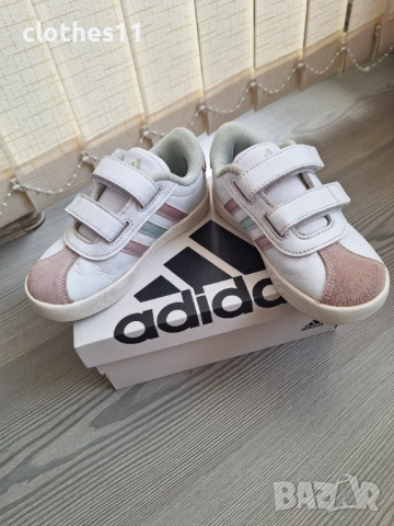 Кецове Adidas, снимка 3 - Детски маратонки - 54477885