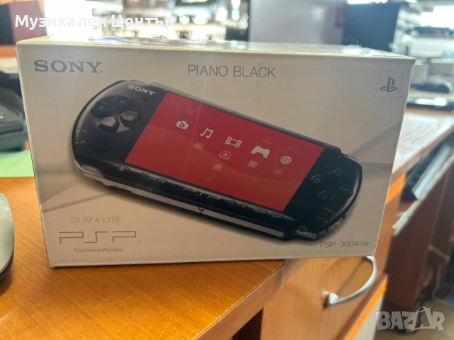 Psp Piano BLack за Части!! , снимка 2 - Друга електроника - 54953877