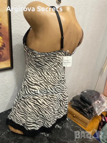 Комплек тип Зебра ,съчетава елегантна нощница с бикини ., снимка 2 - Нощници - 54344858