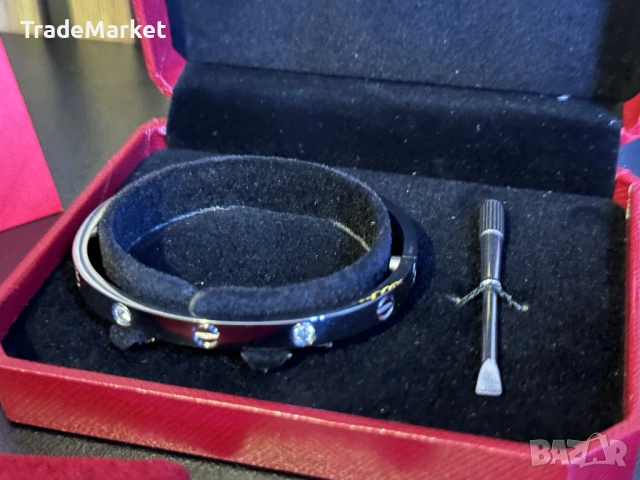 Нова Гривна Cartier LOVE в сребърен цвят с пълна опаковка и аксесоари, снимка 3 - Гривни - 54279358