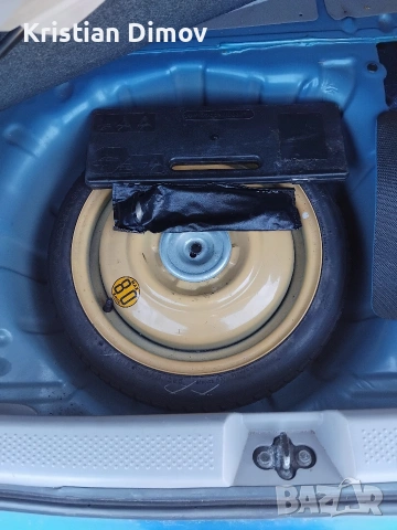 MAZDA 323F 1.3 16V 2003г., снимка 12 - Автомобили и джипове - 53986083