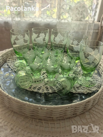 ретро чаши зелено стъкло