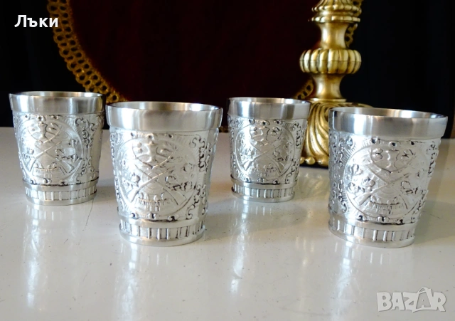 Калаени чаши за ракия Ангел,Тръбач,Пушки. , снимка 4 - Антикварни и старинни предмети - 54305747