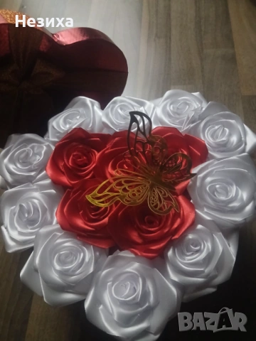 Букети от сатен , снимка 3 - Изкуствени цветя - 54221078