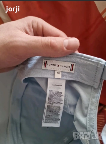 Оригинална шапка Tommy Hilfiger, снимка 2 - Шапки - 54776668