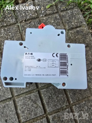 Автоматичен прекъсвач Eaton 100A PLHT-C100/3, снимка 2 - Други машини и части - 54839168